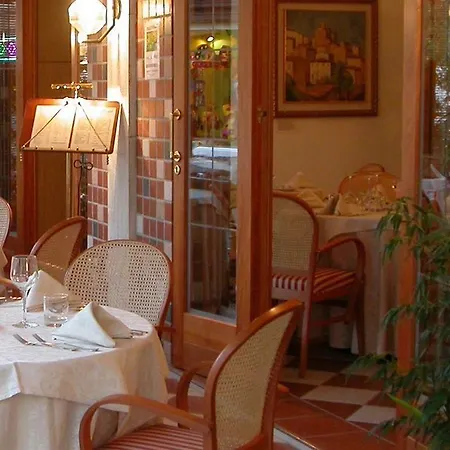 Rossini 4s Hotel